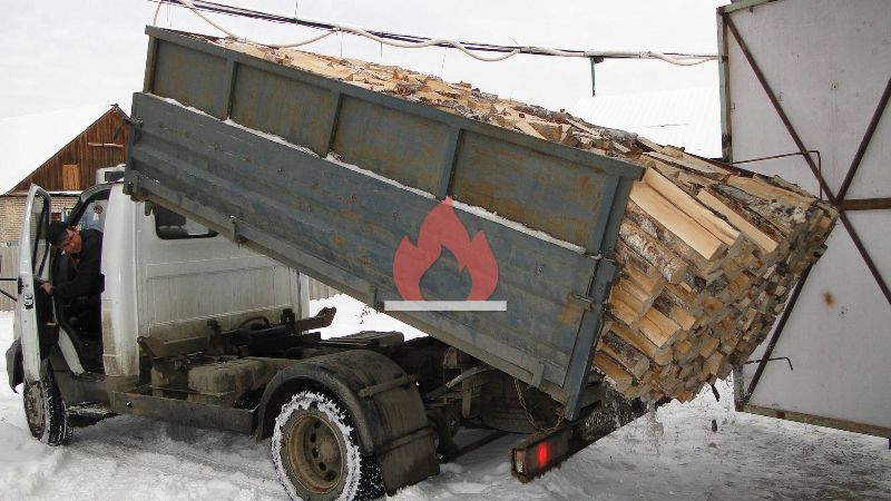 Выгрузка дров